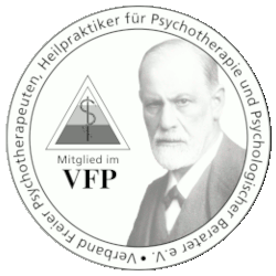 Im Wechsel: Stempel für die Zertifikate TA-Therapeutin, TA-Beraterin und für die Verbände VFP und VPsyB